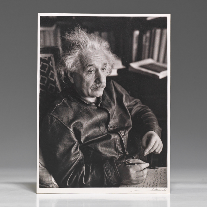 Photograph signed. Einstein.